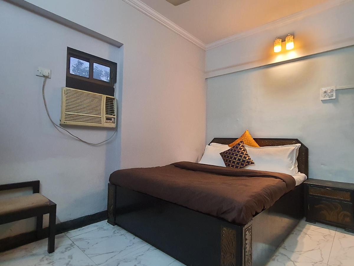 Osi Apartments Perry Cross Bandra West Мумбай Екстериор снимка